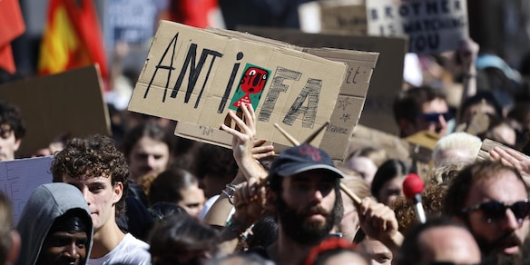 Zoffili, dalla Lega una legge per dichiarare terroristi gli Antifa e gli anarchici