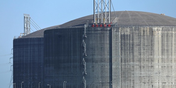 Moody's, se chiuso a lungo Hormuz gas potenzialmente a 100 euro