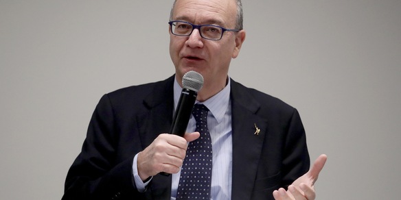 Firmato contratto scuola, Valditara 'risultato storico'