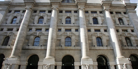 Borsa: Milano (-1,5%) debole con l'Europa, prova a tenere Londra