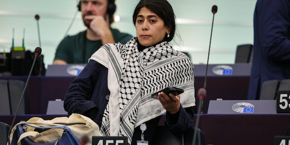 Eurodeputata Rima Hassan fermata a Parigi per 'apologia di terrorismo'