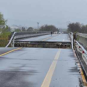 Ponte crollato sul Trigno, aperto un fascicolo in Procura