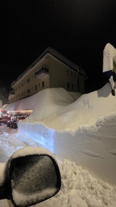 Persone bloccate in hotel, 'finalmente torniamo a casa'