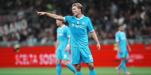 Il Napoli punta tutto su Hoijlund: il “gioco dei numeri 9” senza Lukaku