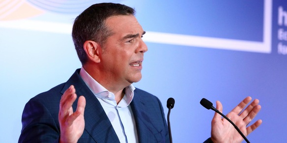 L'ex premier greco Tsipras prepara un nuovo partito, 'pronto a settembre'