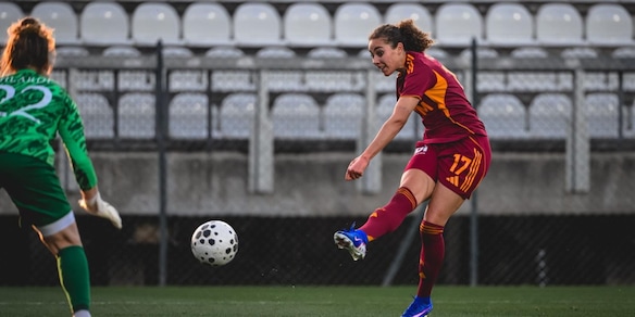 La Roma vola in Women's Champions League grazie al successo sul Como
