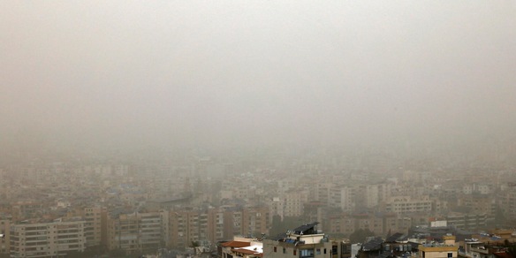 La periferia sud di Beirut bombardata da Israele