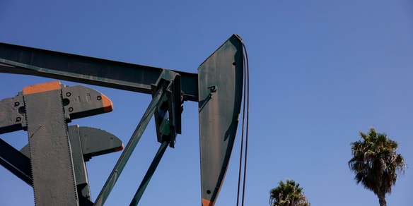 L'Opec+ ha deciso un aumento della produzione di 206.000 barili al giorno