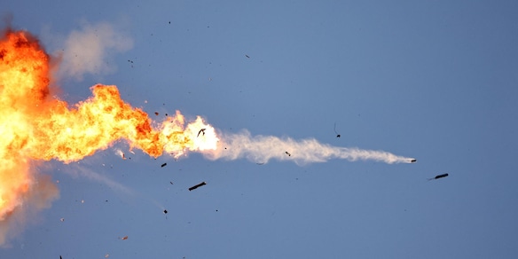 Emirati, 'difese aeree in azione contro missili e droni'