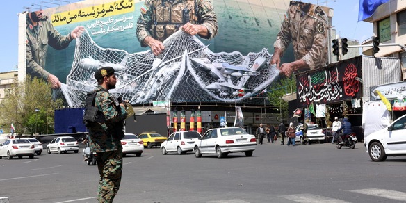 Iran, capo dell'intelligence dei Pasdaran ucciso in un raid