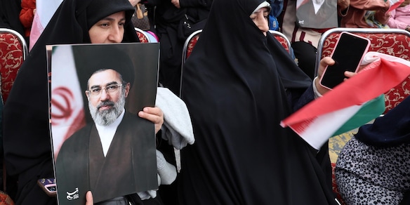 Nuovo messaggio di Khamenei, 'crimini e uccisioni non ci scalfiranno'