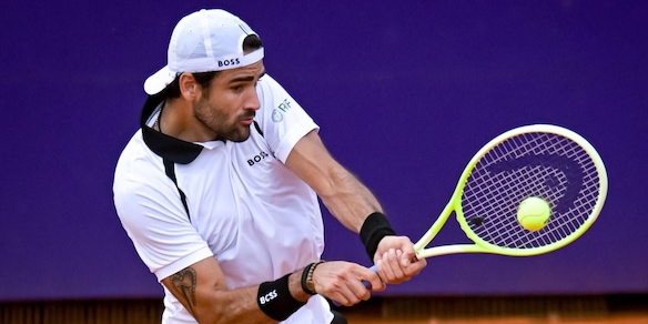 Berrettini avanti al Masters 1000 di Montecarlo: Bautista Agut si ritira, l'azzurro vola al secondo turno