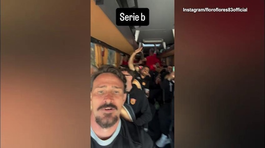 Benevento in Serie B, che festa sul pullman