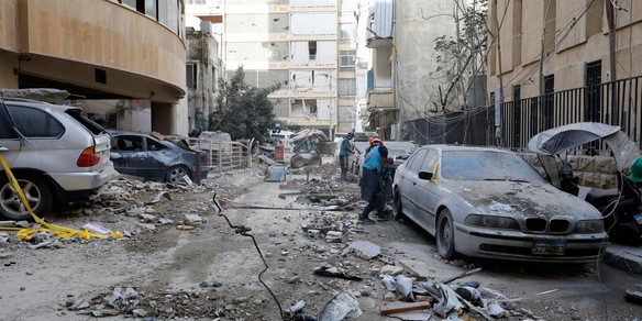 'Beirut travolta dai raid, vittime per le strade e panico'