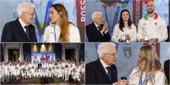 Gli atleti Olimpici e Paralimpici al Quirinale da Mattarella per la riconsegna delle bandiere