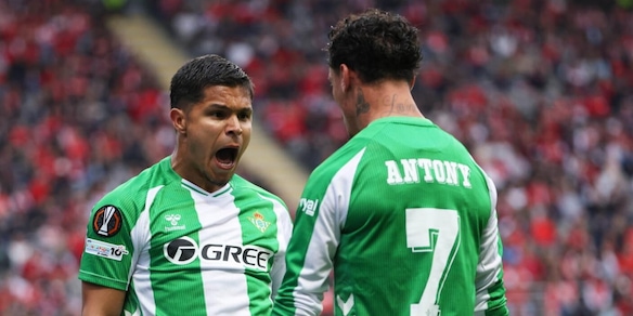 Europa League, Hernandez salva il Betis su rigore: 1-1 a Braga, la qualificazione si deciderà a Siviglia