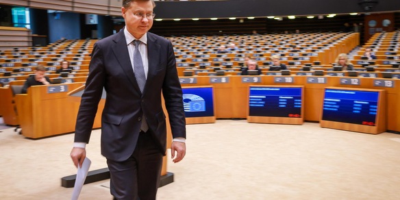 Dombrovskis, per sospensione Patto serve grave recessione e non ci siamo