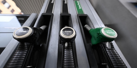 Codacons, dopo 40 giorni di rialzi primi cali dei prezzi dei carburanti