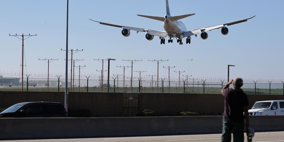 Ft, 'aeroporti Ue a rischio carburante entro tre settimane'