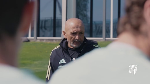Spalletti alla squadra: "Ho rinnovato con la Juventus" Poi la gag alla fine dell'annuncio