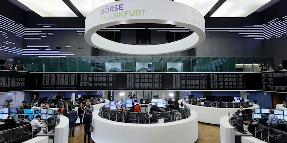 Borsa: l'Europa chiude poco mossa alla vigilia dei negoziati Usa-Iran