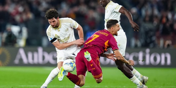 Lesione al flessore per Pellegrini, la Roma lo perde per un mese