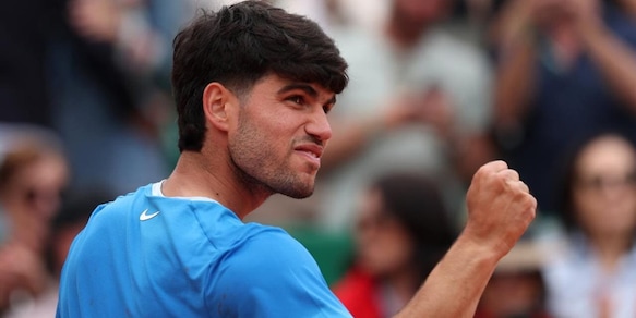 Alcaraz batte Vacherot in due set e raggiunge Sinner in finale a Montecarlo