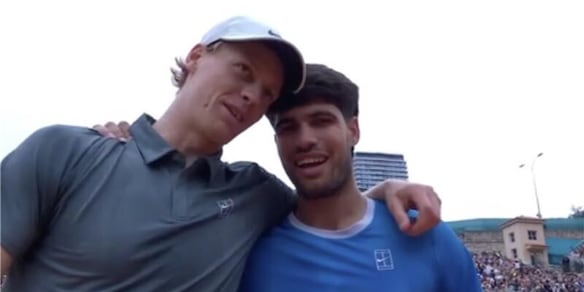 "Cemento, erba, terra, la prossima volta...", Alcaraz si arrende: la frase detta a rete a Sinner dopo la finale di Montecarlo