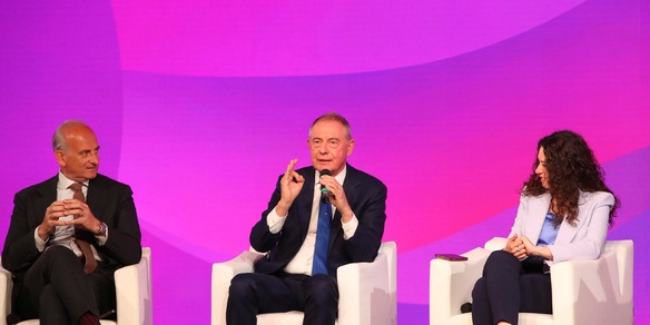 Urso, 'prevediamo incentivi per i veicoli, anche i commerciali'