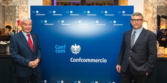 Confcom, a rischio quasi 1000 euro di potere d'acquisto in 2 anni