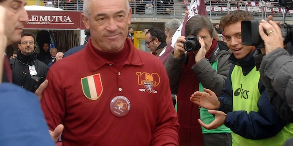 Calcio: vecchie glorie e beneficenza, il Torino celebra i 50 anni dal tricolore