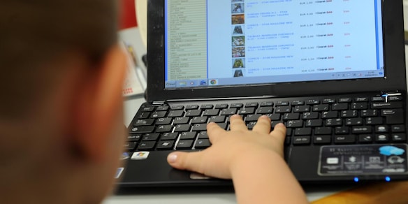 Von der Leyen, 'pronta l'app per la verifica dell'età sui social'