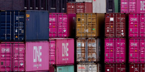 Istat, a febbraio export +2,6% sul mese, -0,2% sull'anno in valore