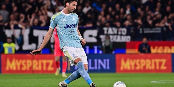 Juve: ufficializzato il rinnovo di Locatelli, contratto fino al 2030