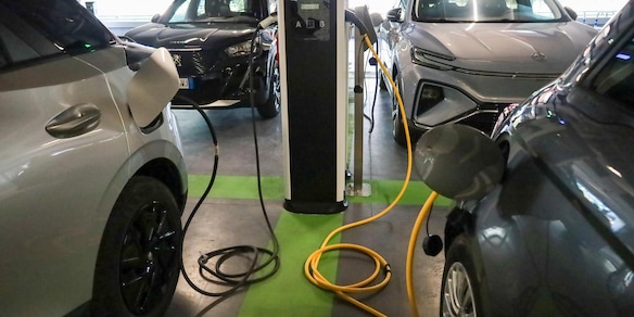 Con l'auto elettrica risparmi fino al 53% rispetto al gasolio