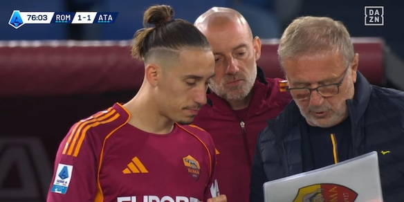 Gaffe Tsimikas: ritarda l'ingresso in campo perché sbaglia maglia. Era quella di... Zaragoza