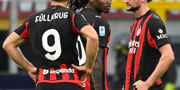 Il Milan vince a Verona e raggiunge il Napoli al secondo posto