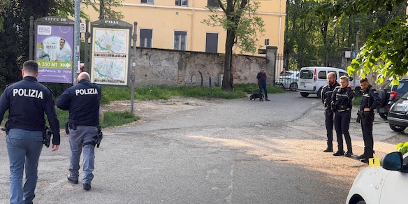 Omicidio in un parcheggio a Pavia, fermato un 17enne
