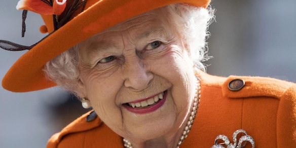 Cento anni dalla nascita della regina Elisabetta: il ricordo di Carlo e la cerimonia con William e Kate