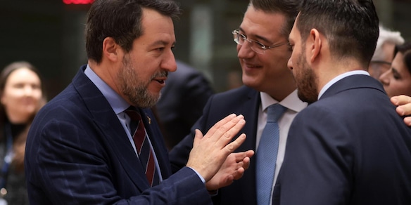 Salvini all'Ue, 'sospendere il patto di stabilità contro la crisi'