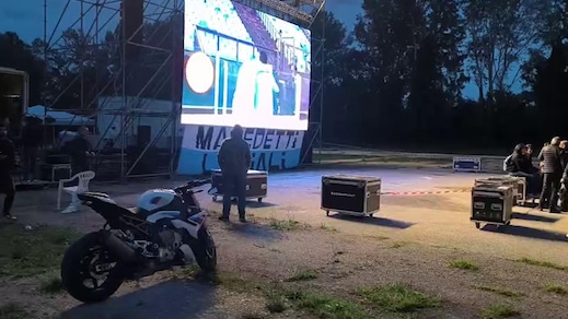 Maxischermo a Tor di Quinto per Atalanta-Lazio, la carica dei tifosi biancocelesti