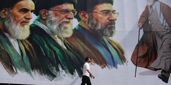 Teheran, 'da Trump notizie false, nessuna giovane era stata condannata a morte'