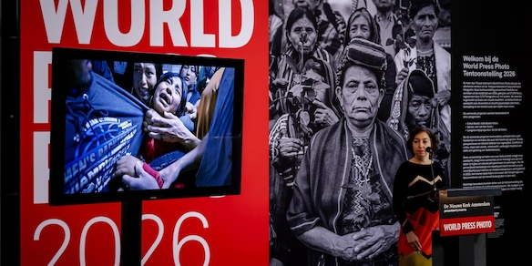 La foto di una famiglia di migranti separata dall'Ice vince il World Press Photo