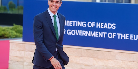 Sanchez all'Ue, 'proroghi il Recovery e scorpori spese energia'