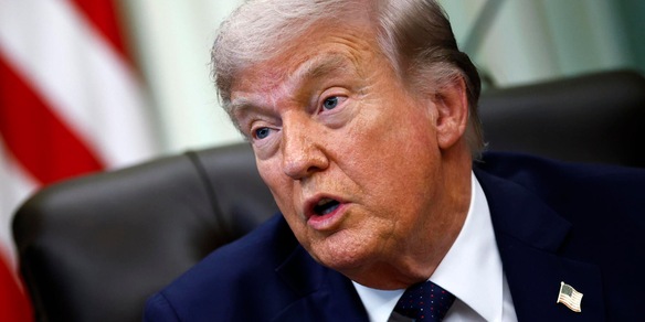 Trump proroga la sospensione del Jones Act contro il caro petrolio