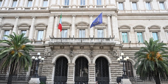 Bankitalia, a marzo il debito sale ancora, a 3.158,8 miliardi