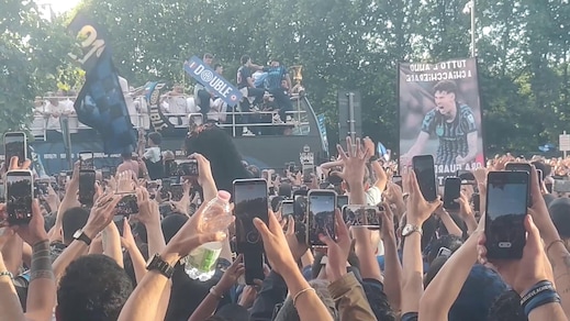 Inter, è partita la festa Scudetto per le strade di Milano