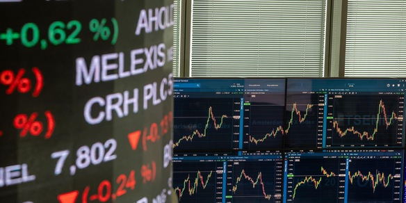 Borsa: l'Europa allunga il passo con Wall Street, Milano +0,8%