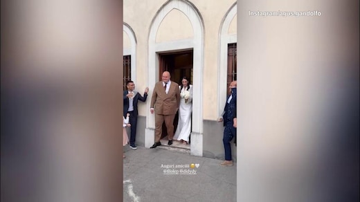 Gli amici si sposano: Lautaro e Dimarco scatenati col riso