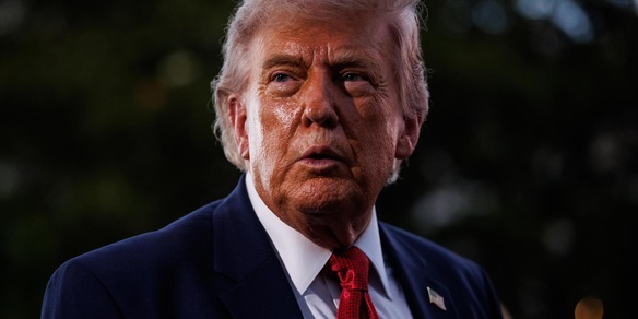 Trump, 'Cuba non ha niente, la aiuteremo. Portaerei non per intimidirla'